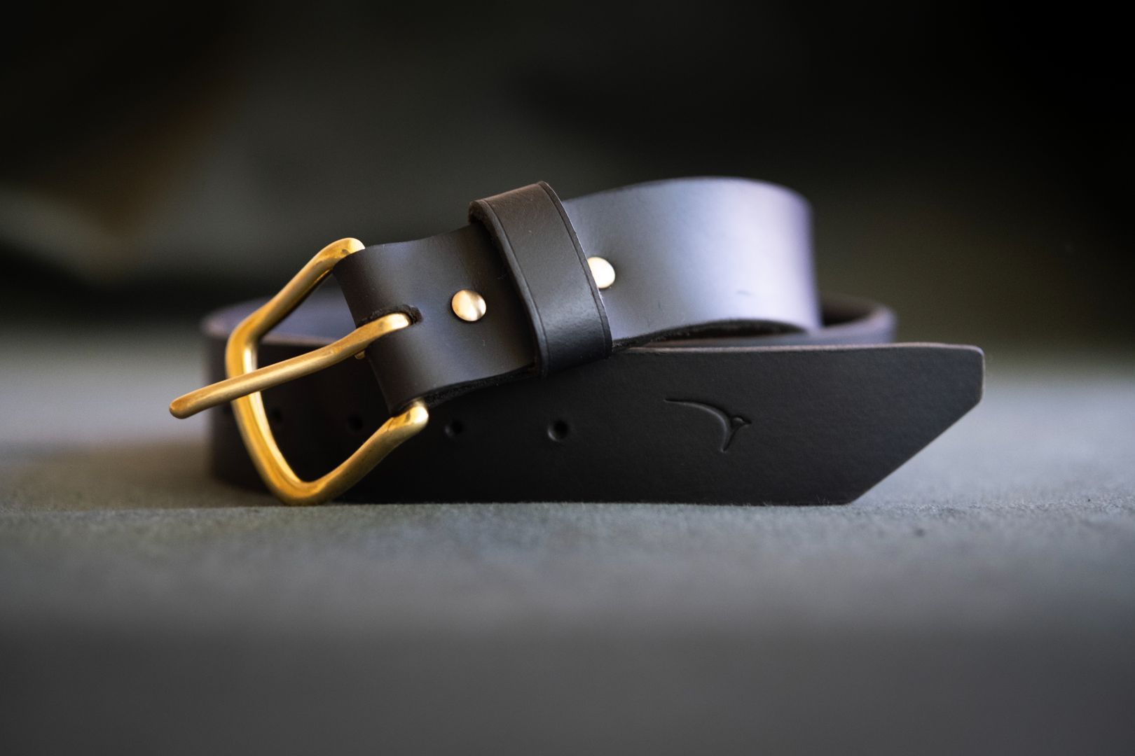 Wren Indian handmade full-grain leather belt with solid brass hardware in black